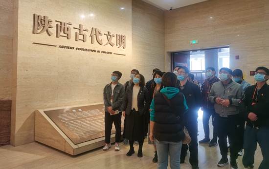 足球赌注网站‍‍‍‍‍‍‍‍师生党员参观陕西历史博物馆2